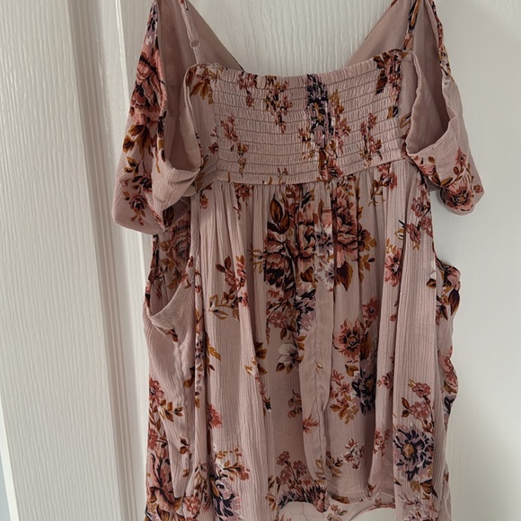 Spaghetti Strap Pink Floral Tank Top with Side Cutouts - Picture 5 of 5